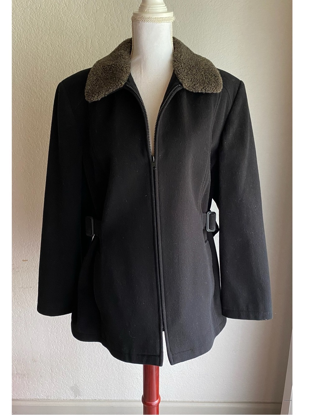 Classic Black Women's Jacket with Faux-Shearling Collar